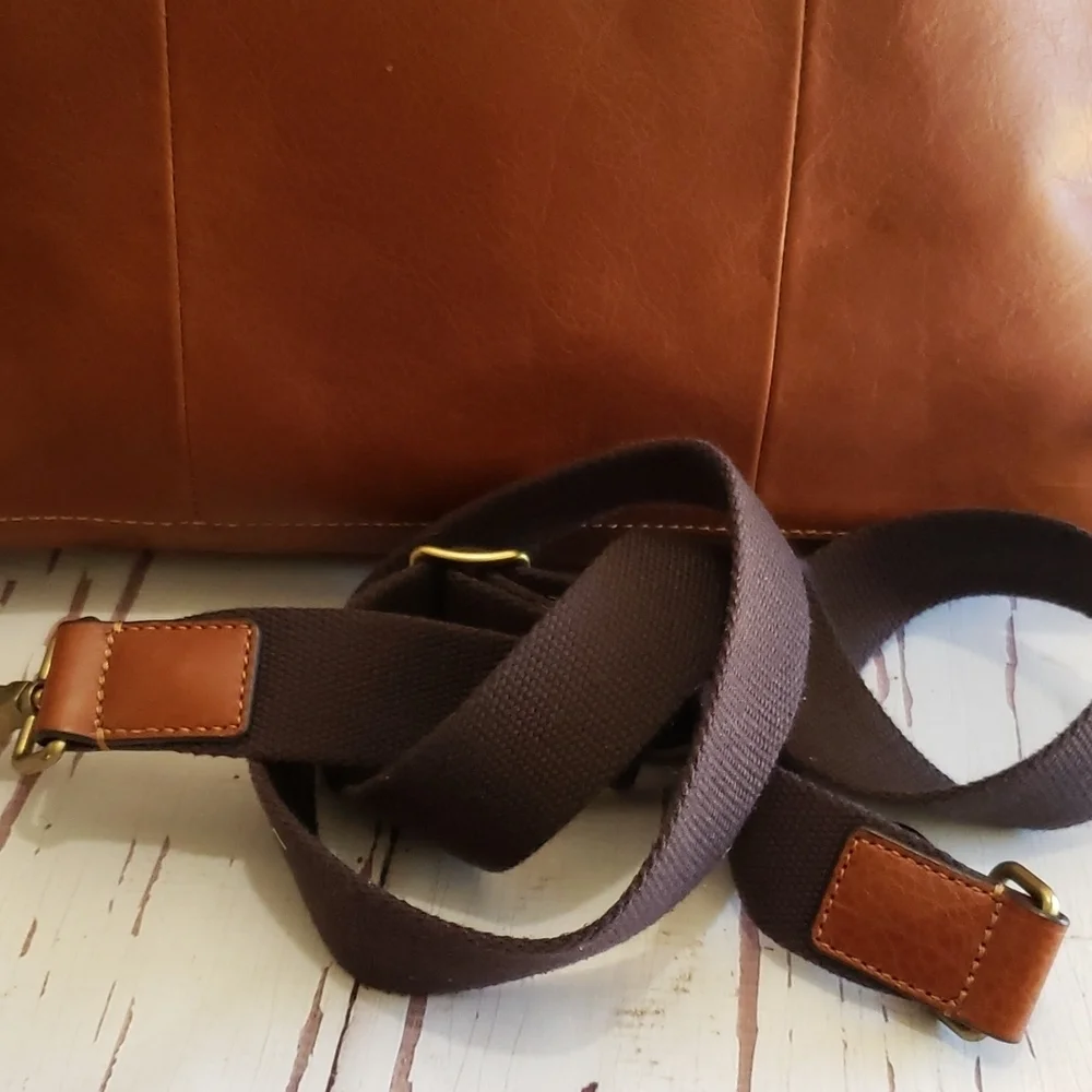 Fossil brown messenger office school bag